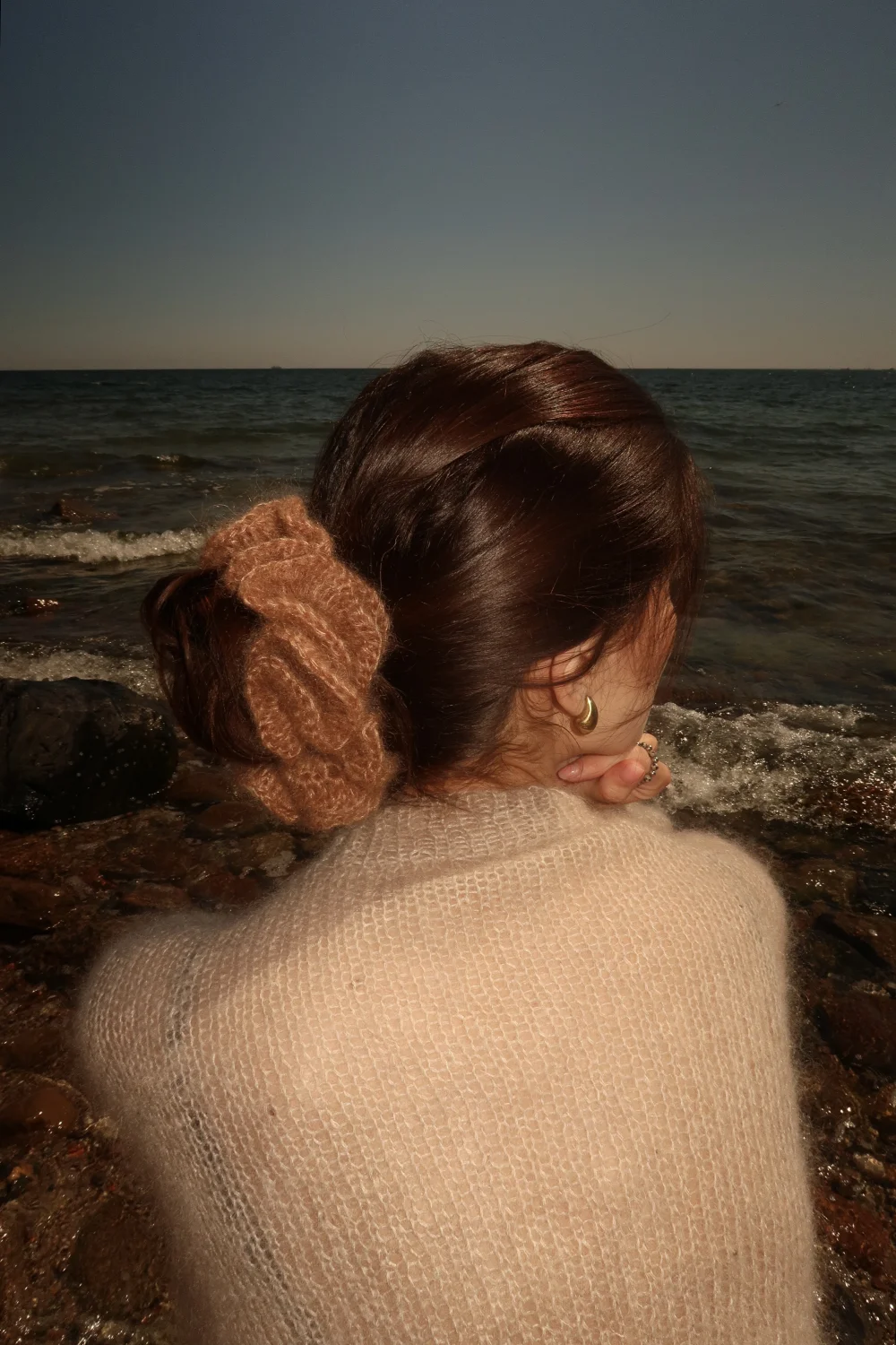 Scrunchie z moheru Karmel 