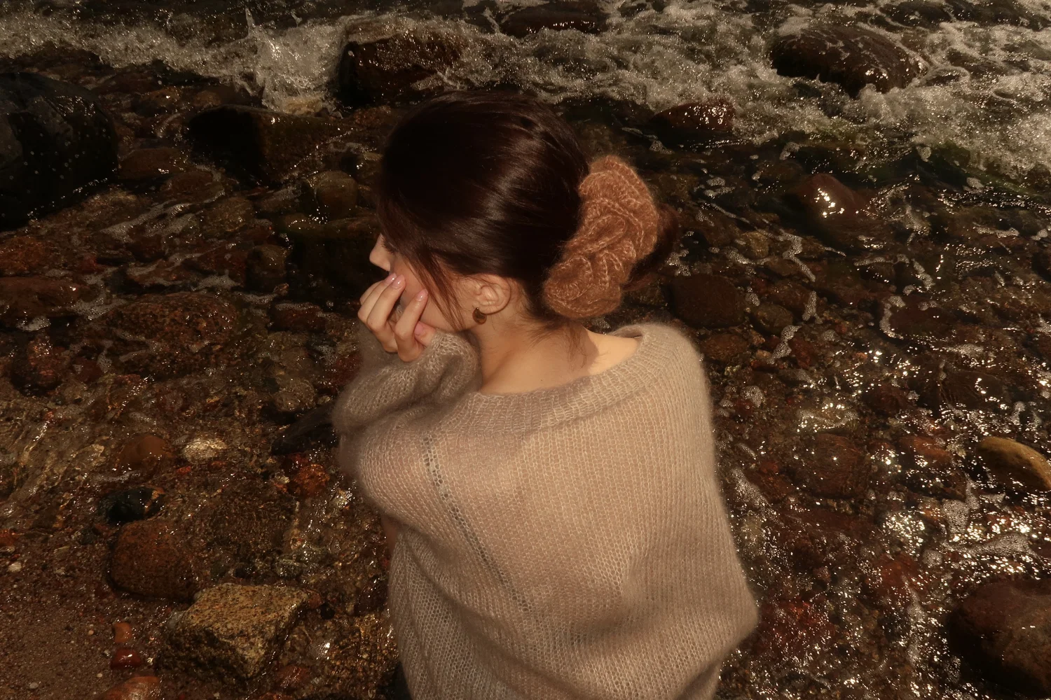 Scrunchie z moheru Karmel 